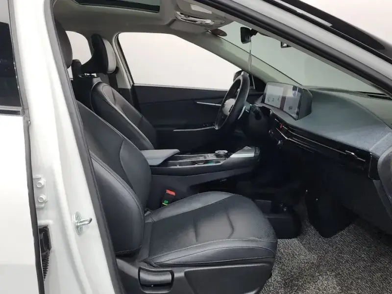 2023 Kia EV6 с пробегом 36 010 км