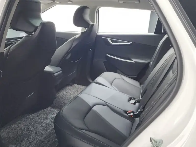 2023 Kia EV6 с пробегом 36 010 км