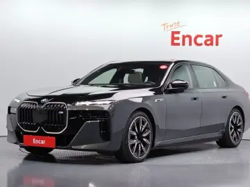2025 BMW i7 с пробегом 4 603 км