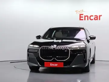 2025 BMW i7 с пробегом 4 603 км