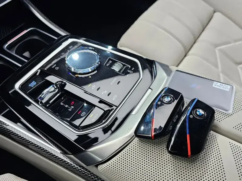 2025 BMW i7 с пробегом 4 603 км