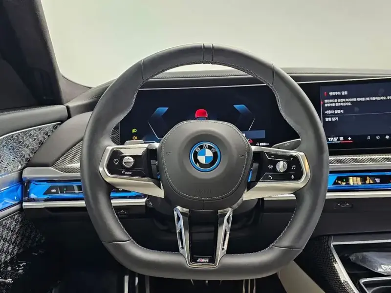 2025 BMW i7 с пробегом 4 603 км