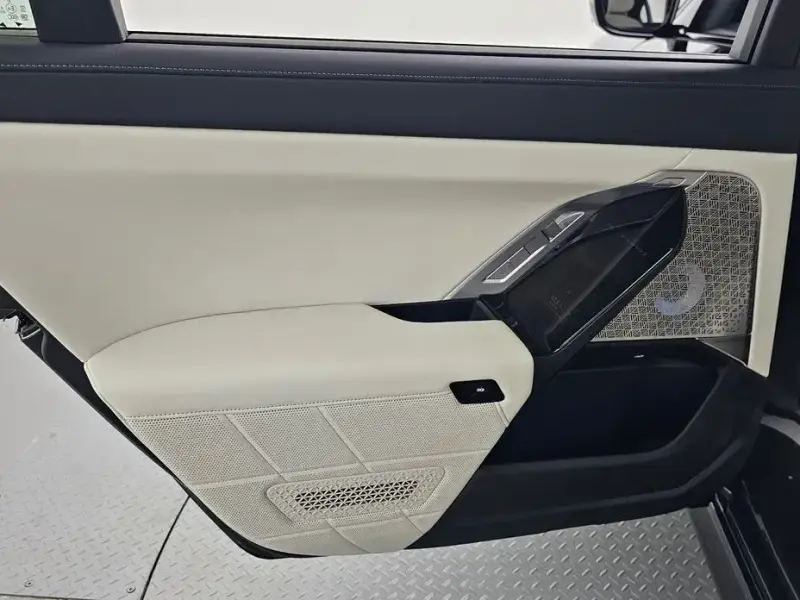 2025 BMW i7 с пробегом 4 603 км