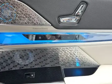 2025 BMW i7 с пробегом 4 603 км