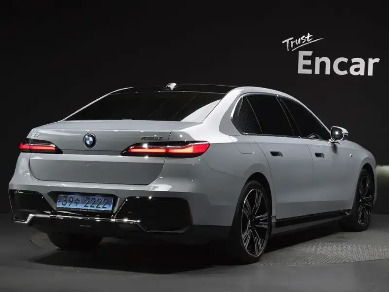 2024 BMW i7 с пробегом 42 966 км