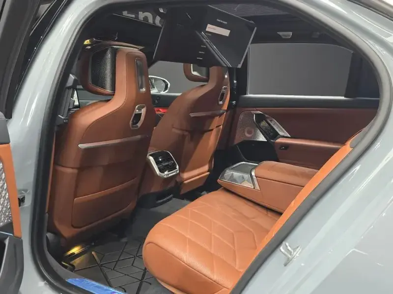 2024 BMW i7 с пробегом 42 966 км