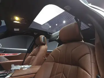 2024 BMW i7 с пробегом 42 966 км