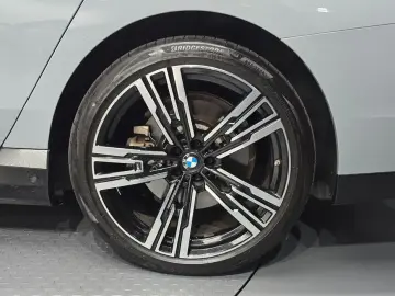 2024 BMW i7 с пробегом 42 966 км