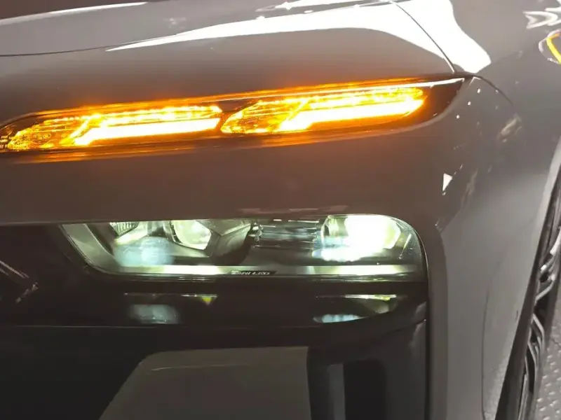2024 BMW i7 с пробегом 42 966 км