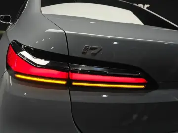 2024 BMW i7 с пробегом 42 966 км