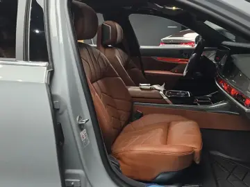 2024 BMW i7 с пробегом 42 966 км