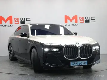 2023 BMW i7 с пробегом 59 297 км