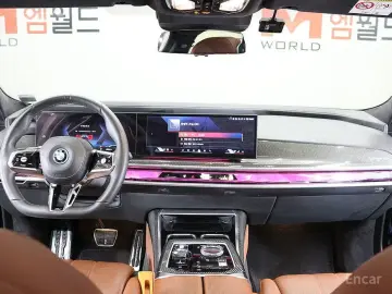 2023 BMW i7 с пробегом 59 297 км
