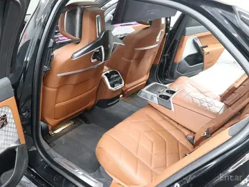 2023 BMW i7 с пробегом 59 297 км