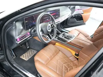 2023 BMW i7 с пробегом 59 297 км