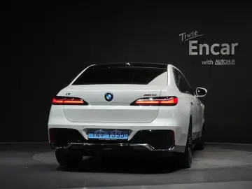 2025 BMW i7 с пробегом 33 789 км