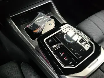 2025 BMW i7 с пробегом 33 789 км