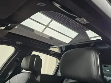 2025 BMW i7 с пробегом 33 789 км