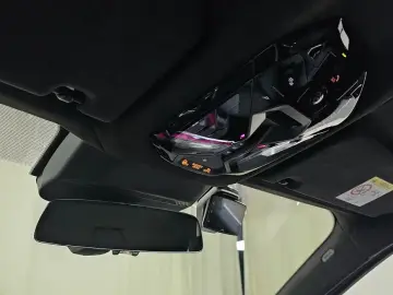 2025 BMW i7 с пробегом 33 789 км