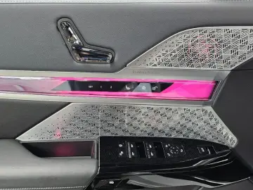2025 BMW i7 с пробегом 33 789 км