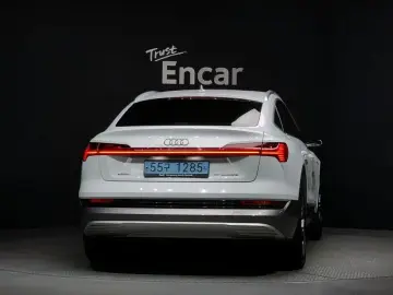 2021 Audi e-tron с пробегом 120 323 км