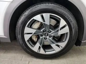 2021 Audi e-tron с пробегом 120 323 км