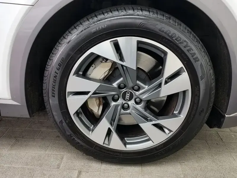 2021 Audi e-tron с пробегом 120 323 км