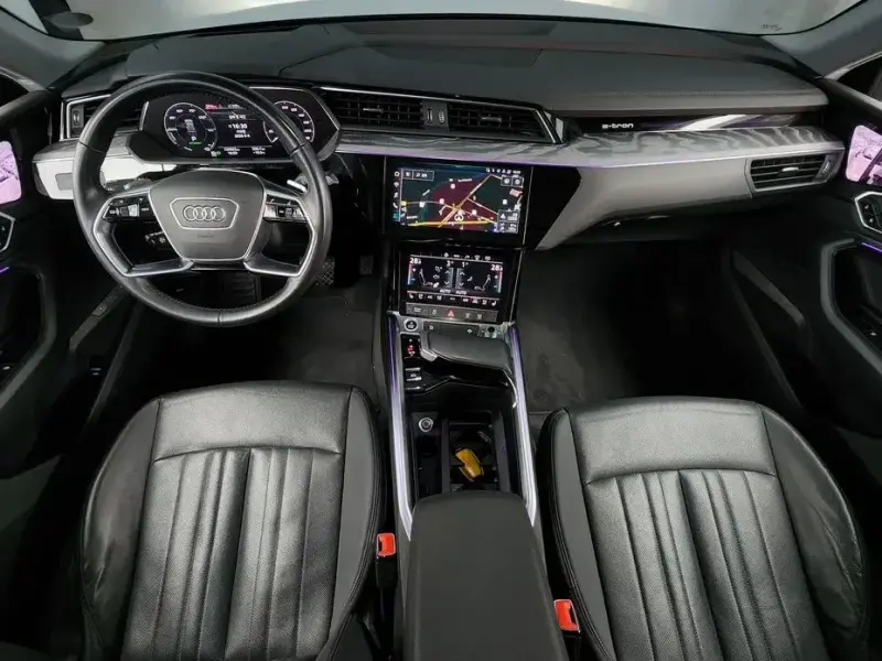 2021 Audi e-tron с пробегом 120 323 км