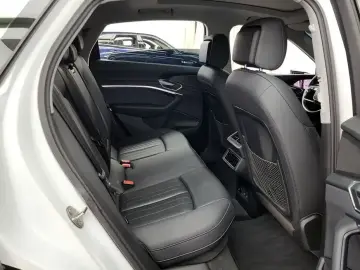 2021 Audi e-tron с пробегом 120 323 км