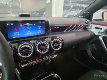 2025 Mercedes-Benz CLA с пробегом 421 км