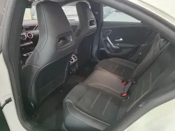 2025 Mercedes-Benz CLA с пробегом 421 км