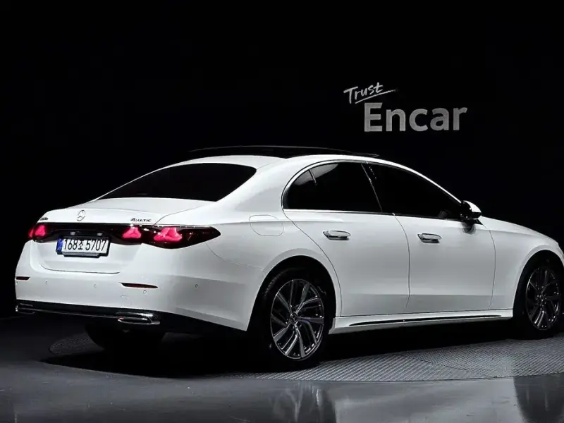 2024 Mercedes-Benz E-Класс с пробегом 21 154 км