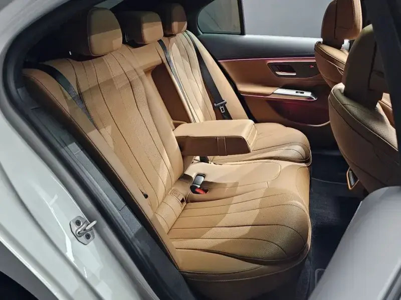 2024 Mercedes-Benz E-Класс с пробегом 21 154 км