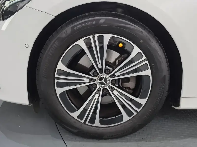 2025 Mercedes-Benz E-Класс с пробегом 8 535 км