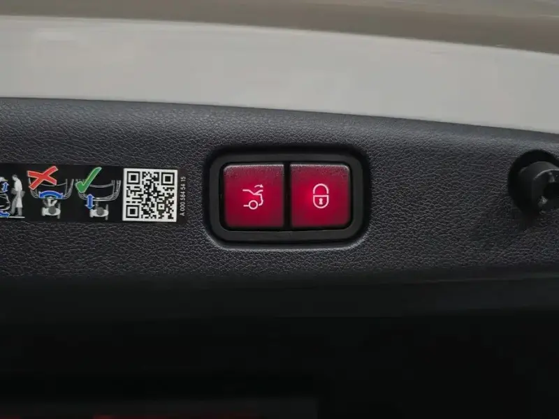 2025 Mercedes-Benz E-Класс с пробегом 8 535 км