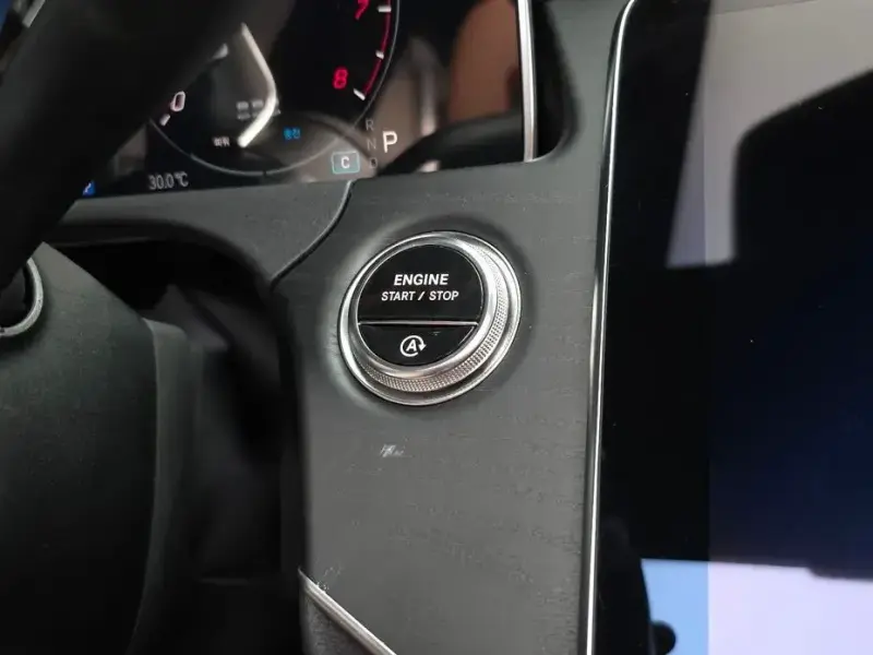 2025 Mercedes-Benz E-Класс с пробегом 6 954 км