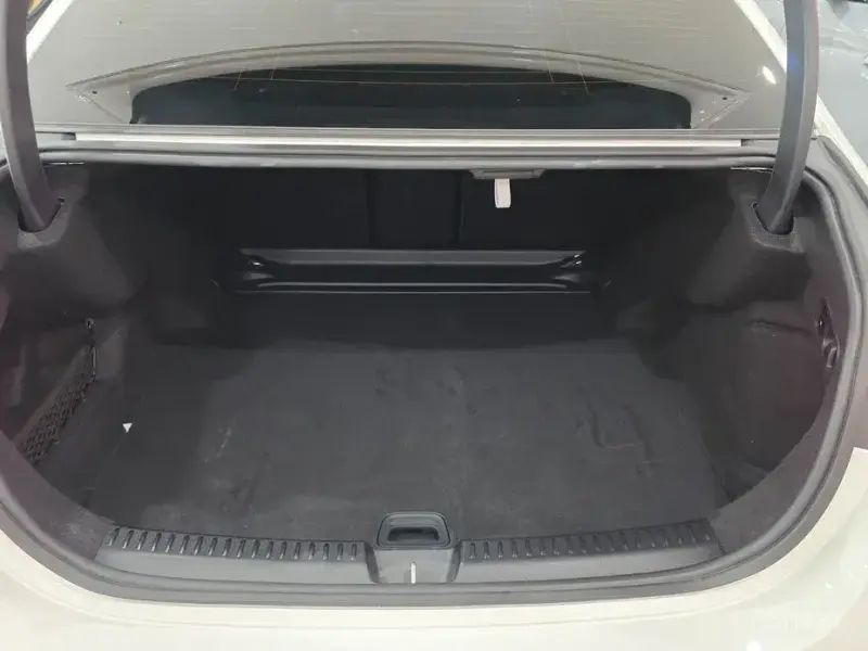 2024 Mercedes-Benz E-Класс с пробегом 28 662 км