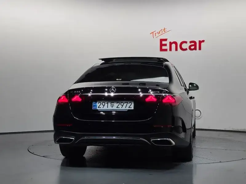 2024 Mercedes-Benz E-Класс с пробегом 32 801 км