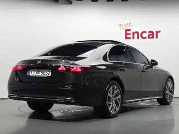 2024 Mercedes-Benz E-Класс с пробегом 13 635 км