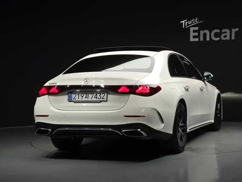 2026 Mercedes-Benz E-Класс с пробегом 5 077 км