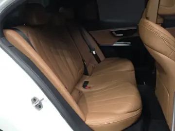 2026 Mercedes-Benz E-Класс с пробегом 5 077 км