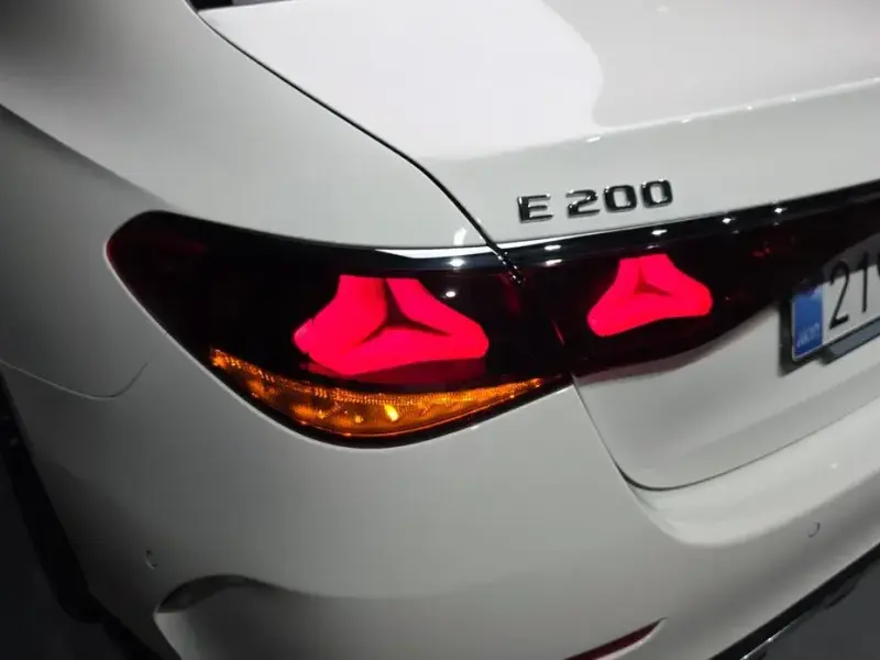 2026 Mercedes-Benz E-Класс с пробегом 5 077 км