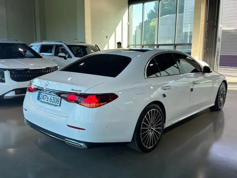 2024 Mercedes-Benz E-Класс с пробегом 17 203 км