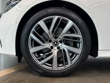 2025 Mercedes-Benz E-Класс с пробегом 1 894 км