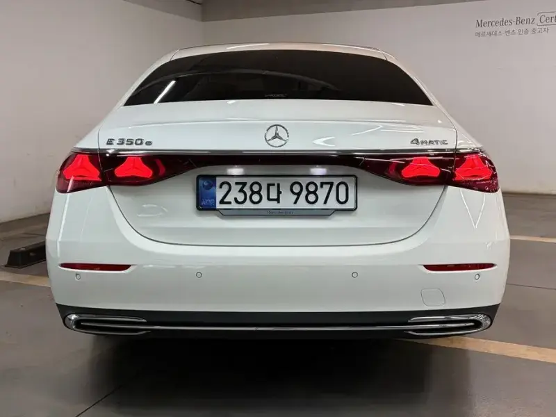 2025 Mercedes-Benz E-Класс с пробегом 17 261 км