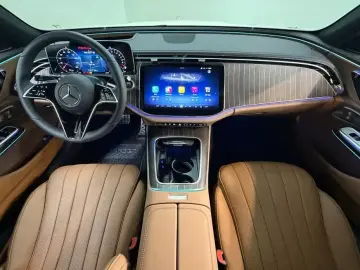 2025 Mercedes-Benz E-Класс с пробегом 17 261 км