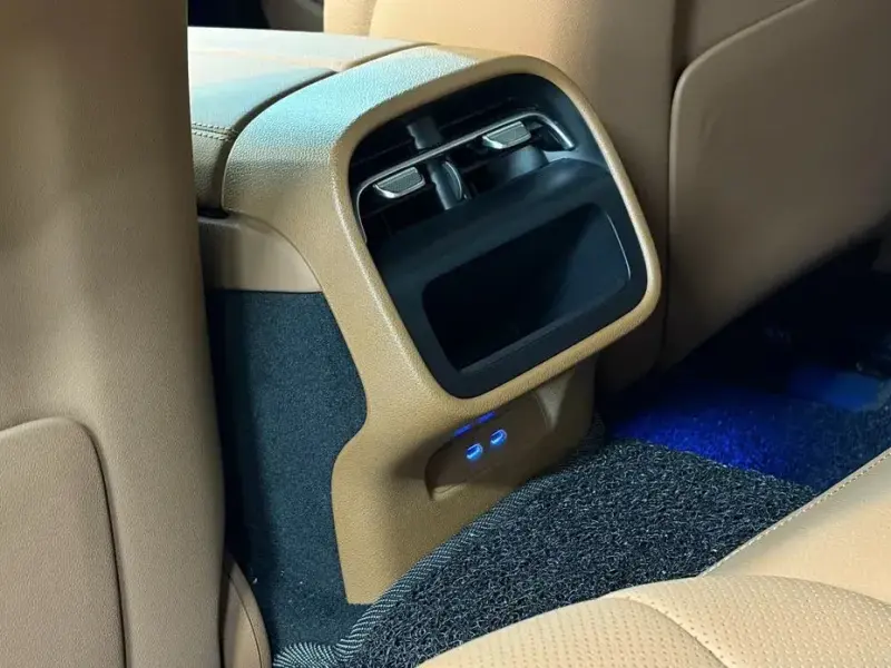 2025 Mercedes-Benz E-Класс с пробегом 17 261 км