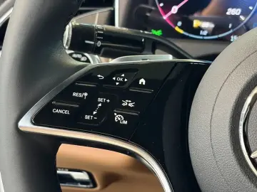 2025 Mercedes-Benz E-Класс с пробегом 17 261 км