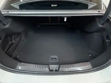 2024 Mercedes-Benz E-Класс с пробегом 8 869 км