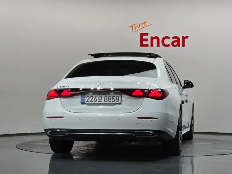 2024 Mercedes-Benz E-Класс с пробегом 18 154 км